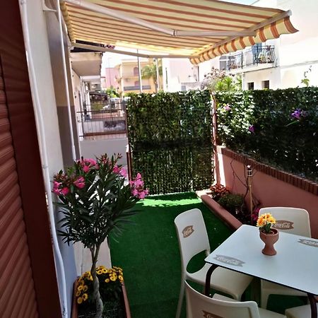 Holiday House Marlin Джардини-Наксос Экстерьер фото