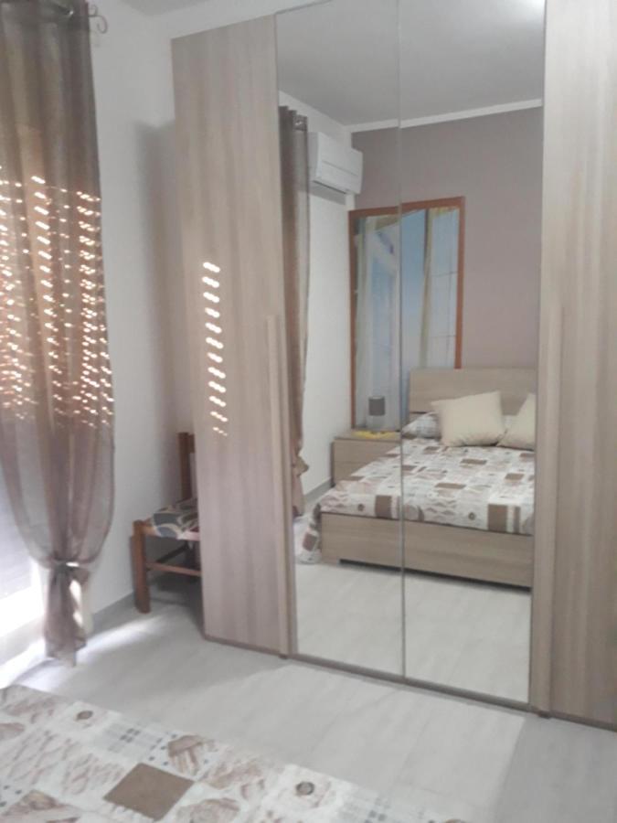 Holiday House Marlin Джардини-Наксос Экстерьер фото