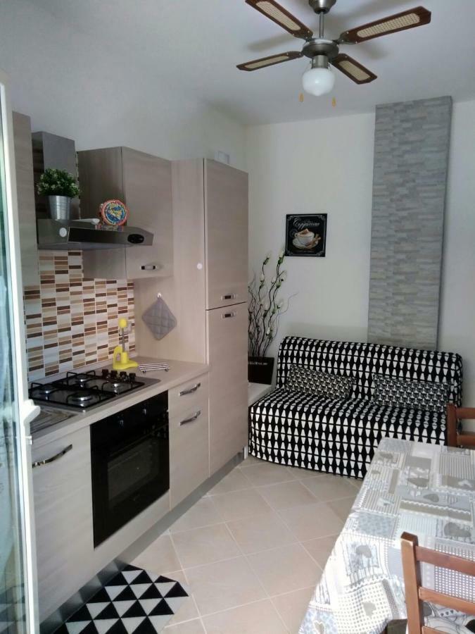 Holiday House Marlin Джардини-Наксос Экстерьер фото
